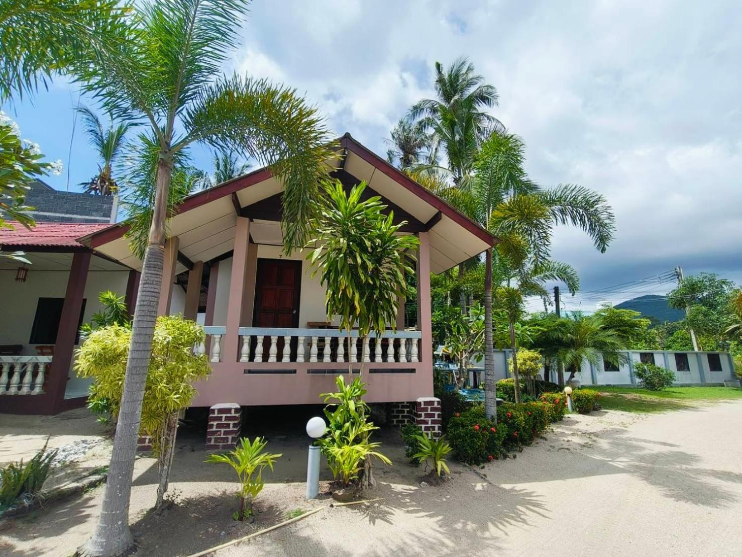 Phangan Lodge Baan Tai Buitenkant foto