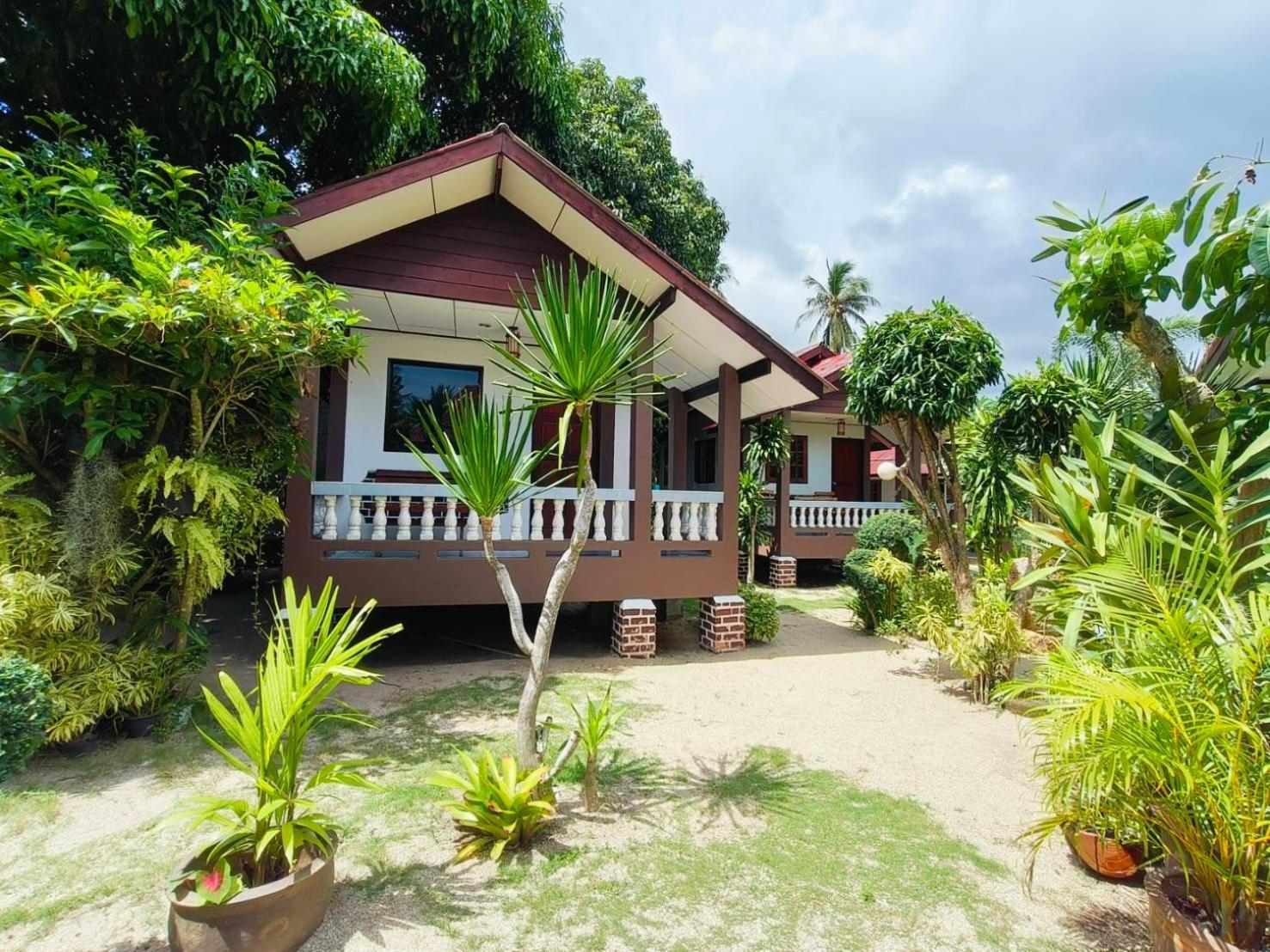 Phangan Lodge Baan Tai Buitenkant foto